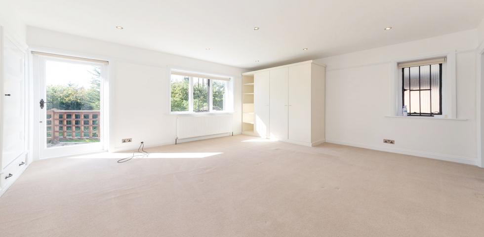 			NEW INSTRUCTION , 4 Bedroom, 1 bath, 1 reception Detached House			 Turner Close, HAMPSTEAD GARDEN SUBURB